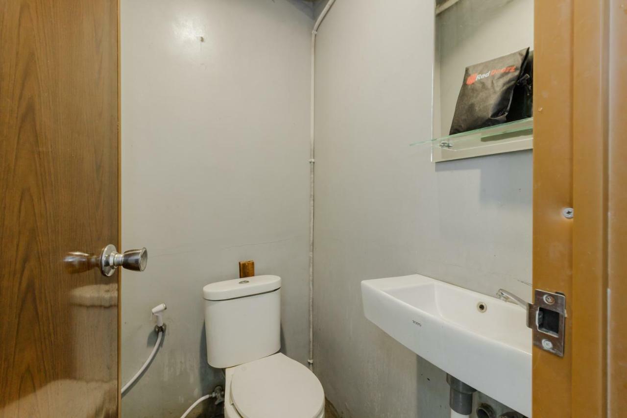 Reddoorz Syariah At Taman Bendungan Asahan Jakarta Eksteriør billede